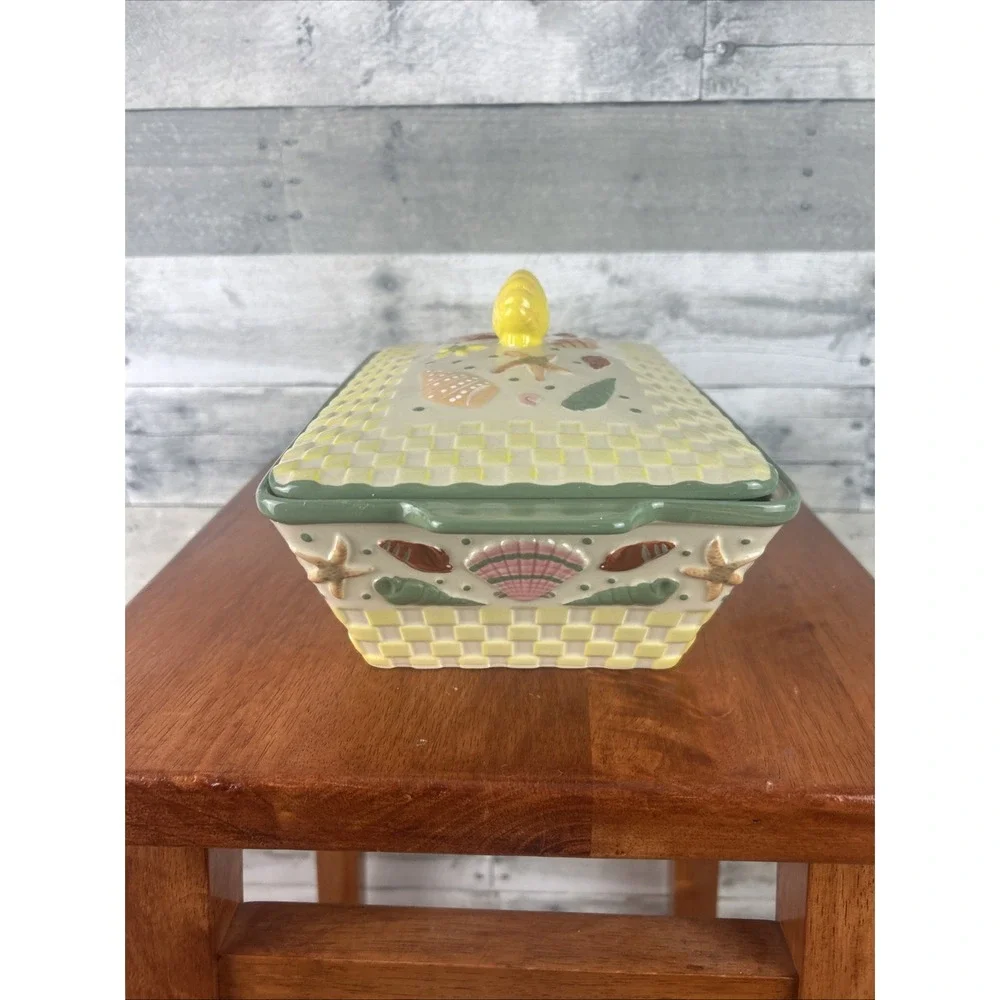 Temp-tations by Tara Summer Shells 2 QT Baking Dish with Cover Casserole Sealife